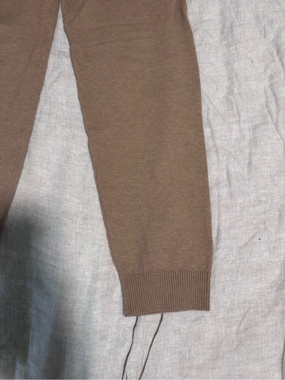 H&M Brown Knit Drawstring Joggers for Men - Picture 2 of 5